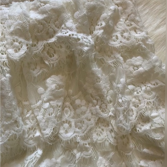 Forever 21 Girls Cream Lace Skorts NWOT SIZE S - Picture 2 of 7